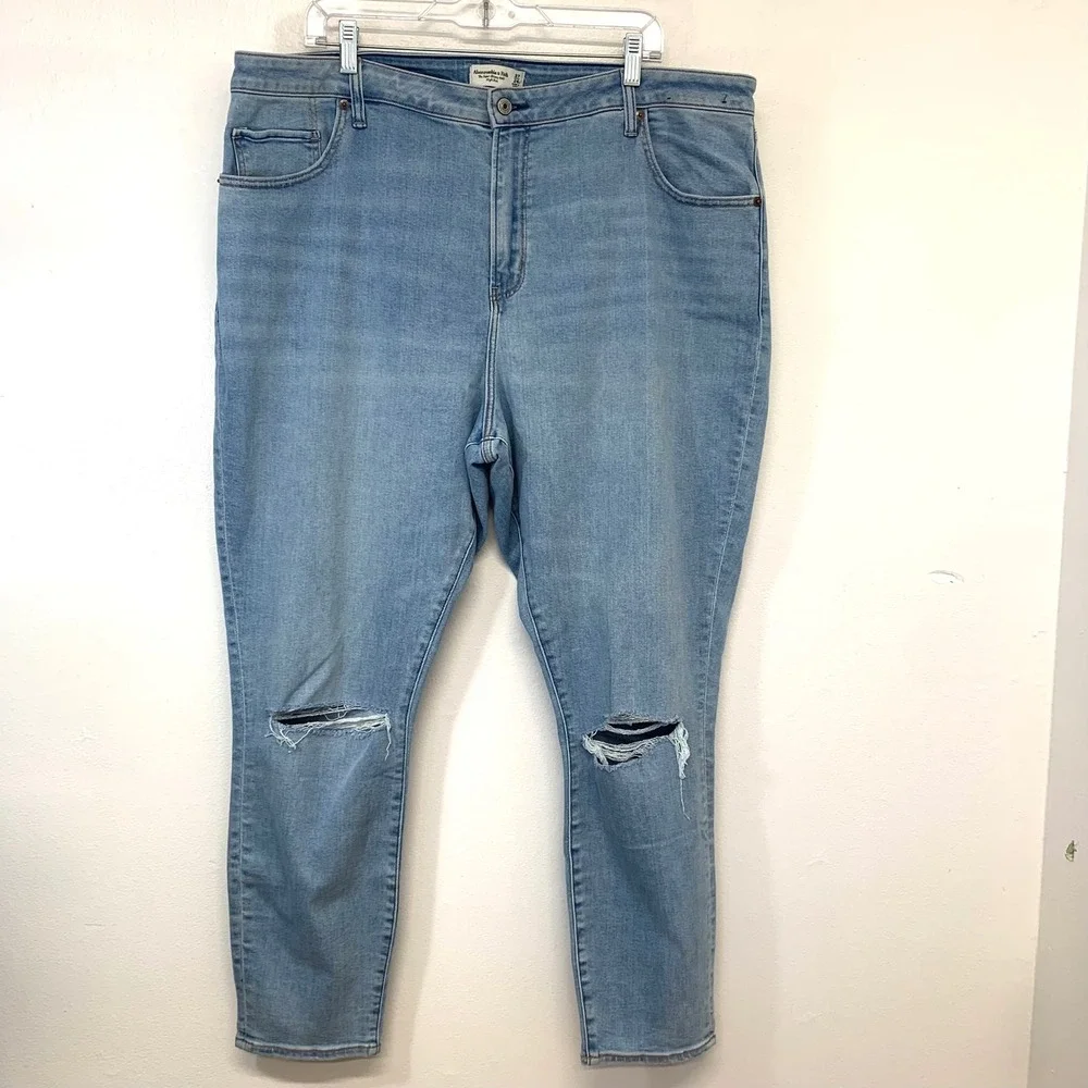 Abercrombie & Fitch Curve Love Sper Skinny Ankle High Rise  Jeans Light Wash 24W